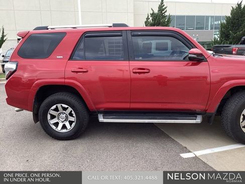 Used 2019 Toyota 4Runner SR5 Premium AWD/4WD image 5