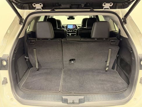 Used 2021 Toyota Highlander Limited FWD image 34