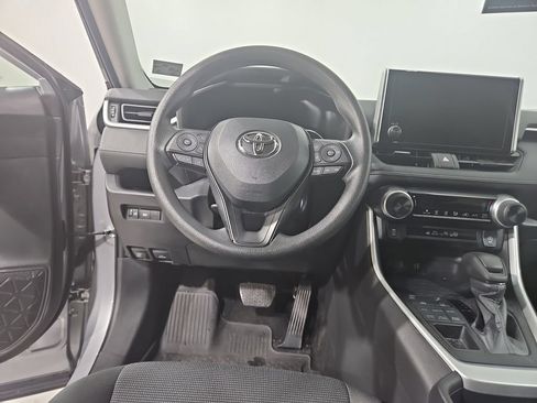 Used 2024 Toyota RAV4 LE AWD/4WD image 14