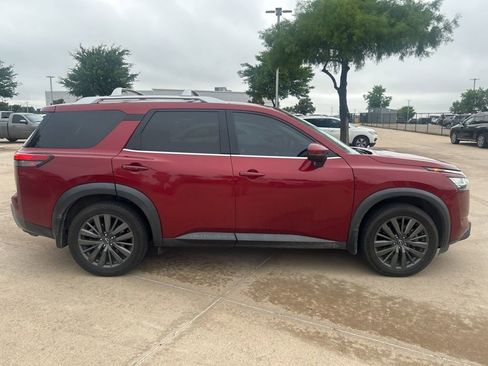 Certified 2022 Nissan Pathfinder SL w/ SL Premium Package FWD image 6
