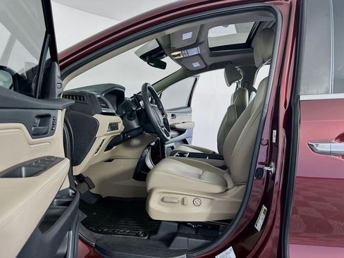 Used 2018 Honda Odyssey EX-L image 24