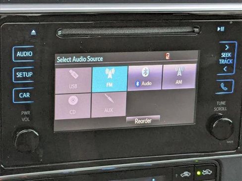 Used 2019 Toyota Corolla LE image 14