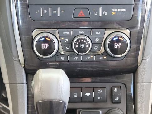 Used 2017 Buick Enclave Premium w/ Experience Buick Package FWD image 21