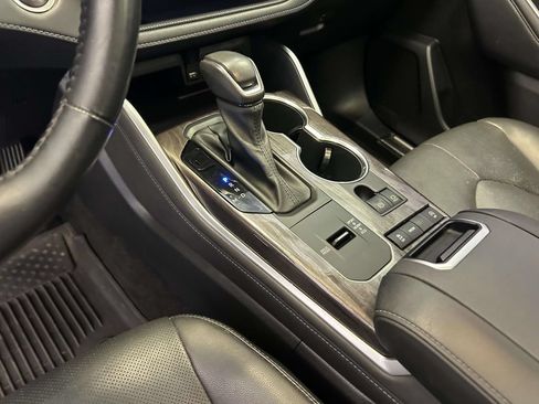 Used 2020 Toyota Highlander Platinum FWD image 20