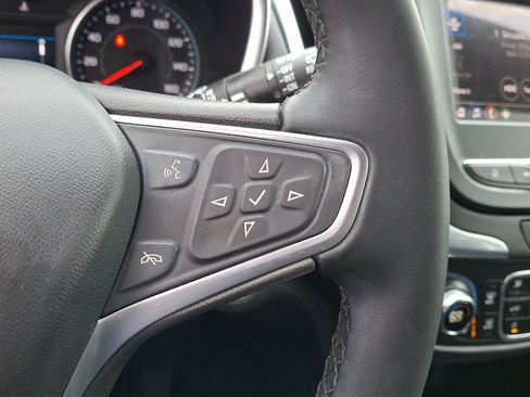 Used 2023 Chevrolet Equinox LT image 21