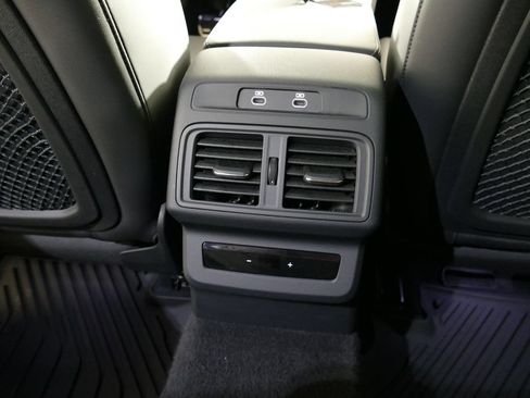 Used 2025 Audi SQ5 Premium Plus w/ Premium Plus Package AWD/4WD image 28