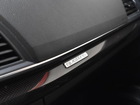 Used 2020 Audi SQ5 Premium Plus w/ Premium Plus Package image 40