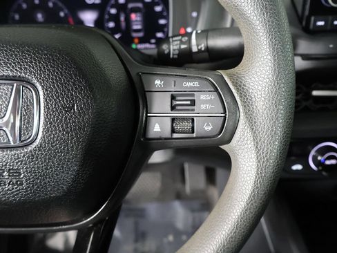 Used 2025 Honda Accord SE image 37