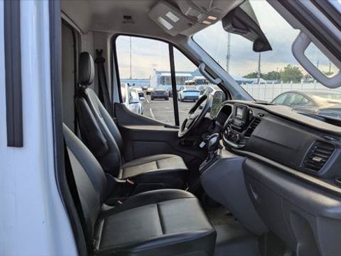 Used 2022 Ford Transit 350 DRW RWD image 18