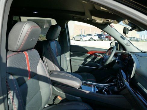 New 2026 Chevrolet Traverse RS image 8