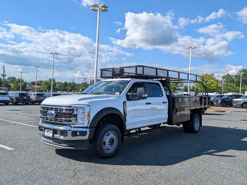 New 2025 Ford F550 4x4 Crew Cab image 4