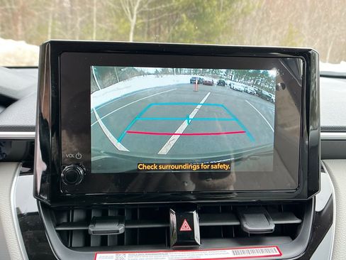 Used 2026 Toyota Corolla Cross L image 19