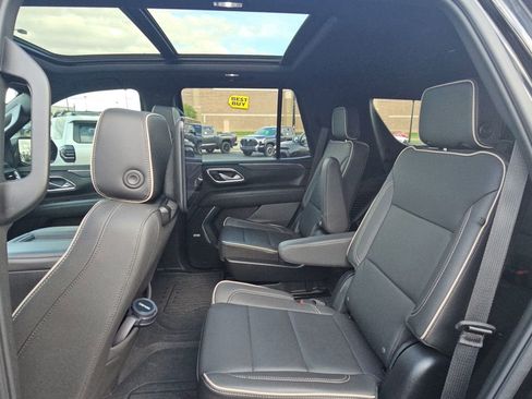 Used 2024 GMC Yukon SLT w/ SLT Premium Package AWD/4WD image 26