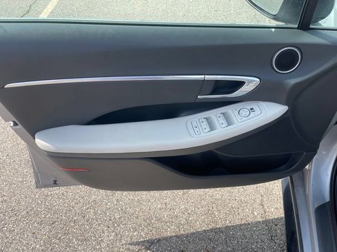 Used 2023 Hyundai Sonata SEL w/ Preferred Accessory Package FWD image 18