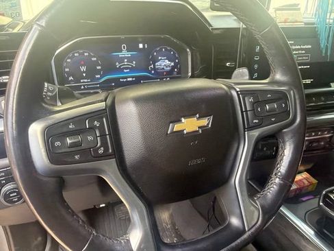 Used 2023 Chevrolet Silverado 1500 LTZ AWD/4WD image 16