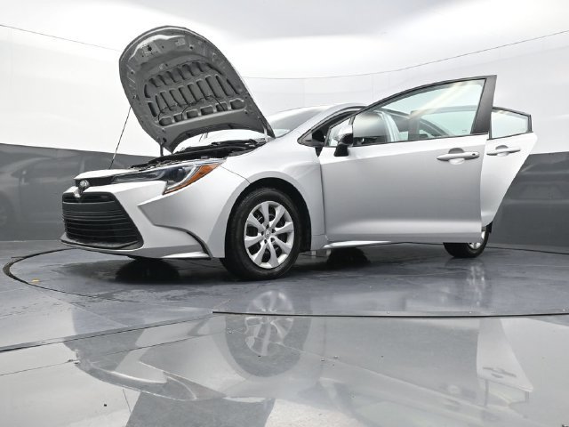 Used 2024 Toyota Corolla LE FWD image 41