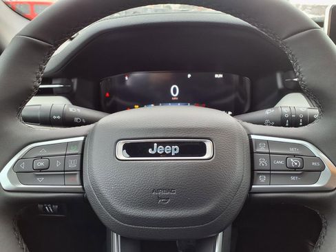 New 2026 Jeep Compass Limited w/ Sun, Sound & Navigation Group AWD/4WD image 28