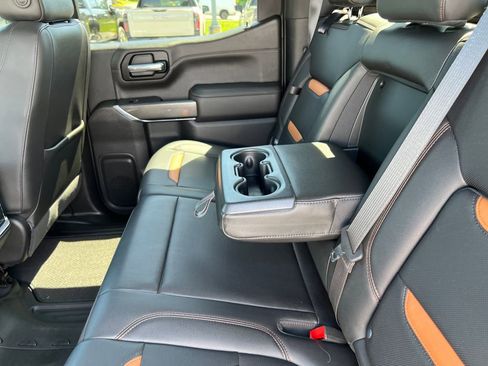 Used 2021 GMC Sierra 1500 AT4 w/ AT4 Premium Package AWD/4WD image 23