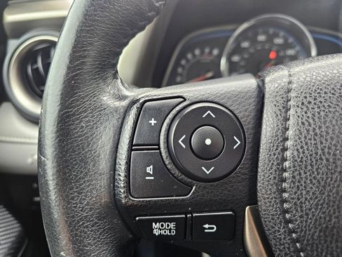 Used 2014 Toyota RAV4 Limited AWD/4WD image 32
