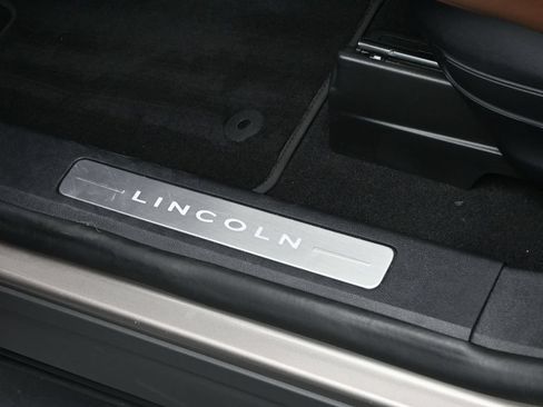 Used 2020 Lincoln Aviator Reserve w/ Equipment Group 202A AWD/4WD image 7