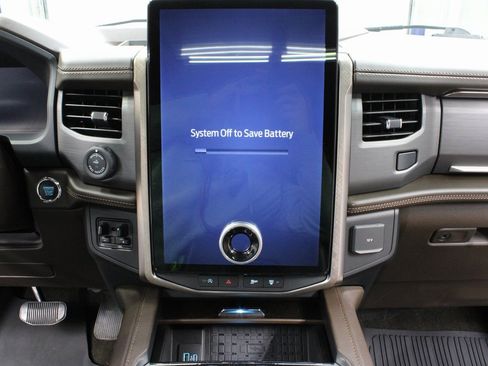 Used 2024 Ford Expedition Max King Ranch image 14