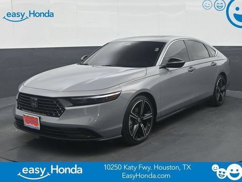 Used 2025 Honda Accord Sport image 1