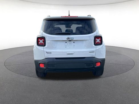 Certified 2018 Jeep Renegade Latitude w/ Advanced Technology Group image 4