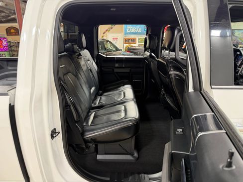 Used 2020 Ford F250 Platinum w/ Tremor Off-Road Package AWD/4WD image 18