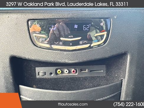 Used 2015 Cadillac Escalade Premium image 32