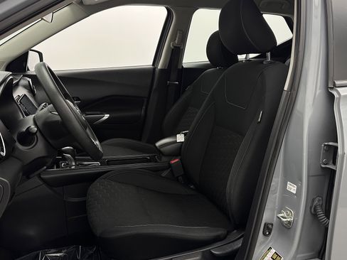 Used 2021 Nissan Kicks SV FWD image 13