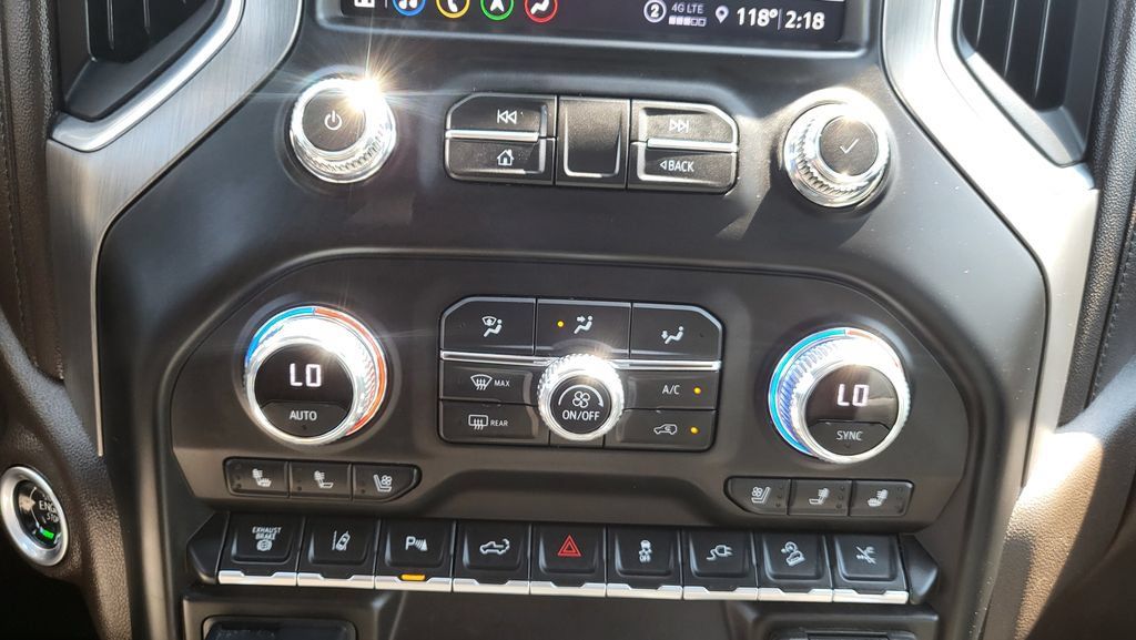 Used 2022 GMC Sierra 2500 Denali w/ Denali Ultimate Package AWD/4WD image 37