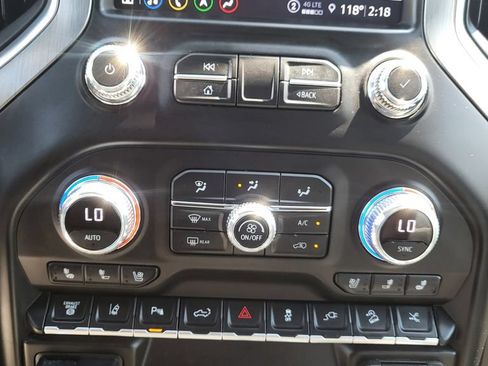 Used 2022 GMC Sierra 2500 Denali w/ Denali Ultimate Package AWD/4WD image 37