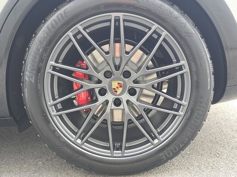 New 2026 Porsche Cayenne GTS image 29