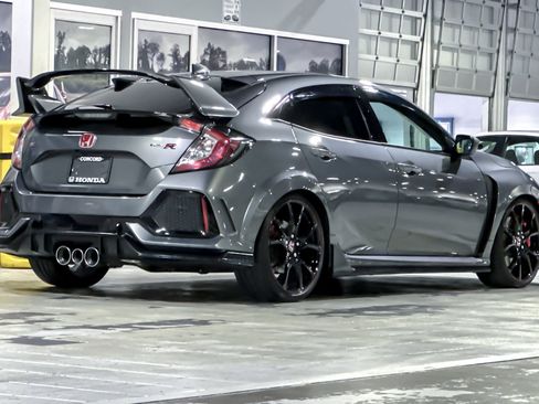 Used 2019 Honda Civic Type R image 9
