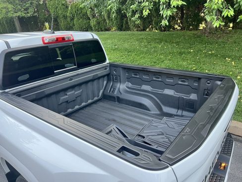 Used 2025 Chevrolet Colorado LT w/ Advanced Trailering Package RWD image 91