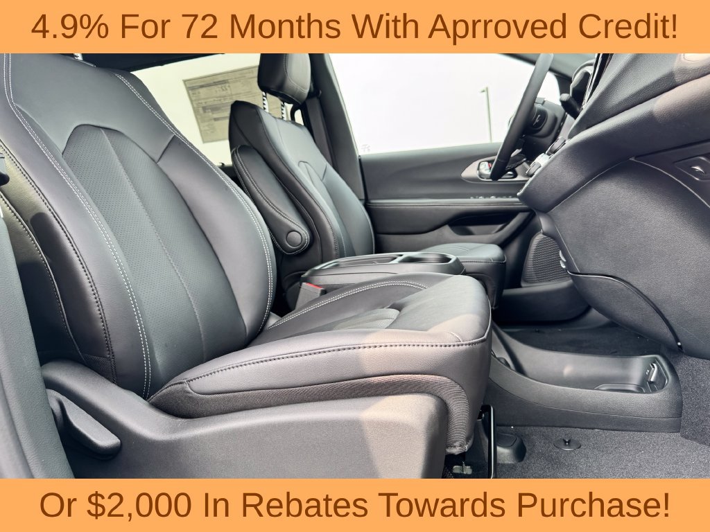 New 2027 Chrysler Pacifica Select FWD image 10