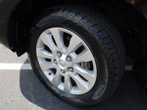 Used 2012 Toyota Sequoia Platinum AWD/4WD image 38
