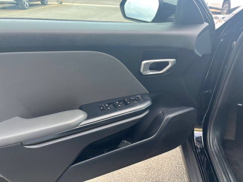 Used 2025 Kia K4 FWD image 18