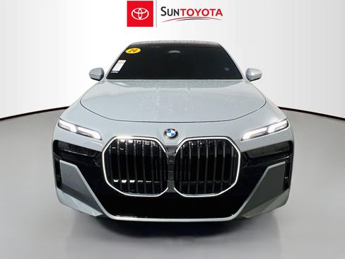 Used 2024 BMW 760i xDrive w/ Premium Package 2 AWD/4WD image 10