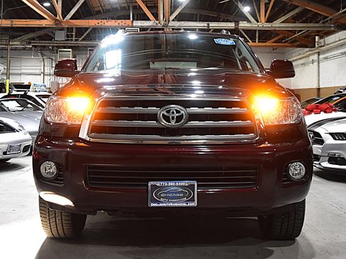 Used 2017 Toyota Sequoia SR5 image 2