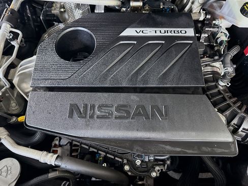 Used 2022 Nissan Rogue SV w/ SV Premium Package image 39