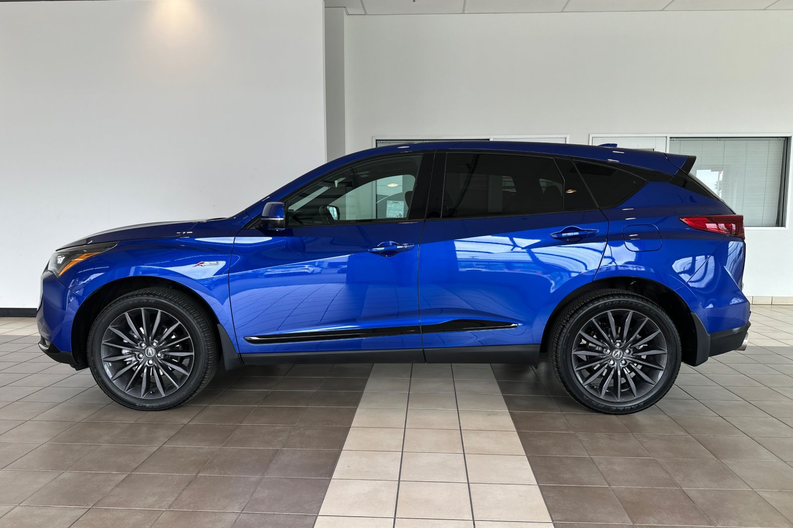 Used 2023 Acura RDX w/ Advance Package AWD/4WD image 7