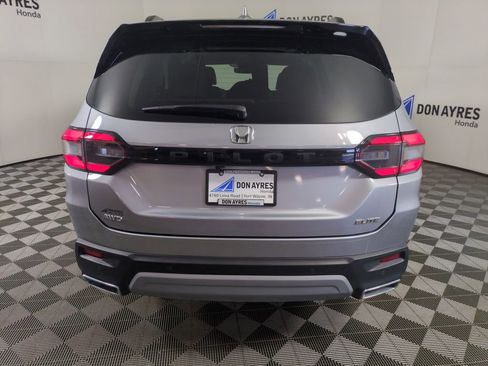 Certified 2025 Honda Pilot Elite image 5