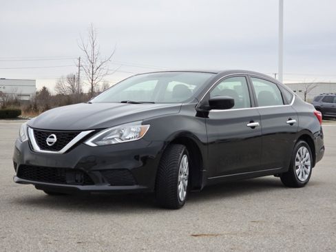 Used 2019 Nissan Sentra S image 11