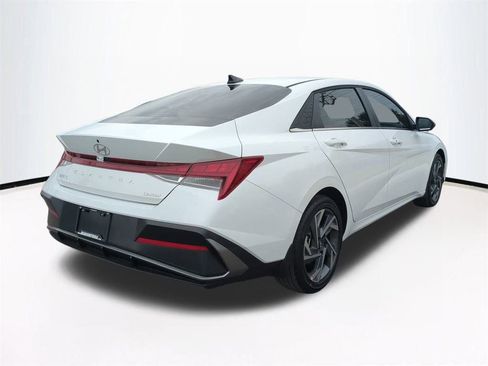 New 2026 Hyundai Elantra Limited image 5