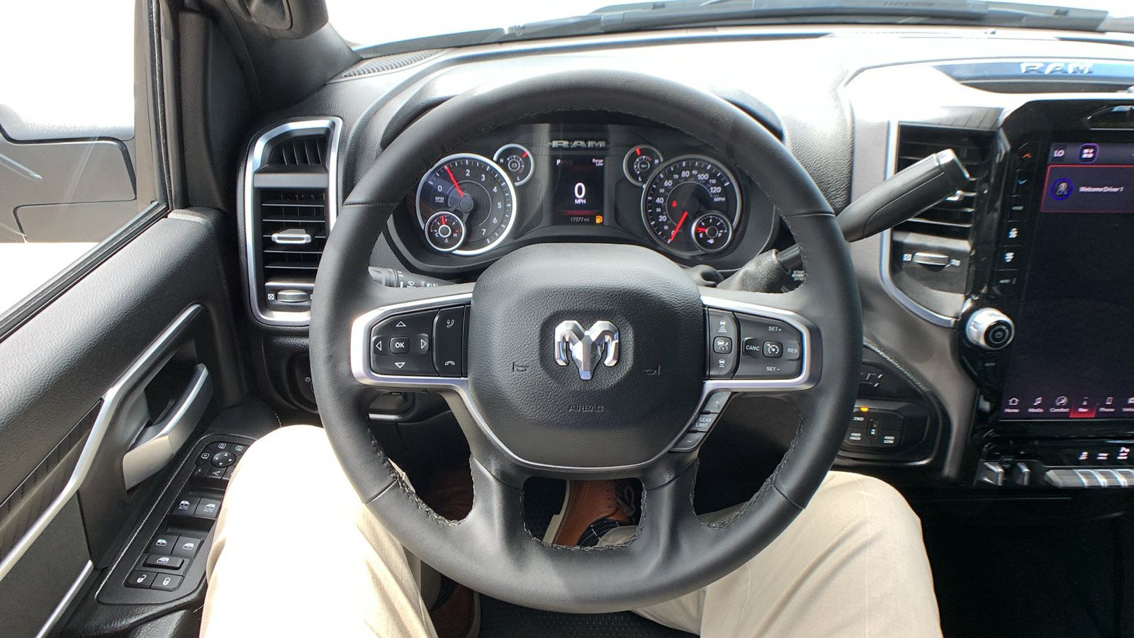 Used 2025 RAM 2500 Big Horn AWD/4WD image 17