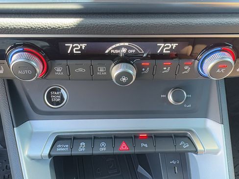 Used 2025 Audi Q3 2.0T Premium Plus w/ Premium Plus Package image 20