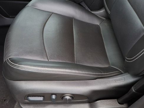 Used 2022 GMC Terrain SLT w/ Infotainment Package II FWD image 21