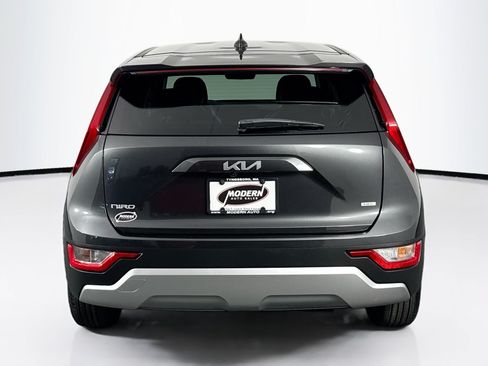 Used 2023 Kia Niro LX FWD image 10