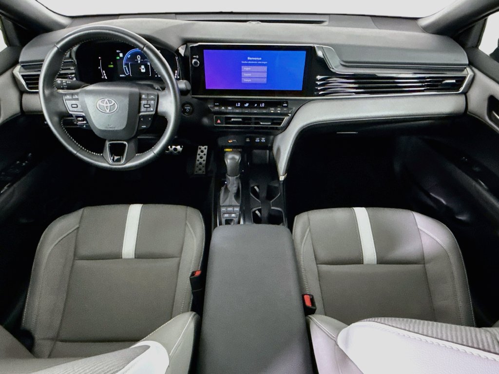 Used 2025 Toyota Camry SE w/ Multimedia Upgrade Package FWD image 13